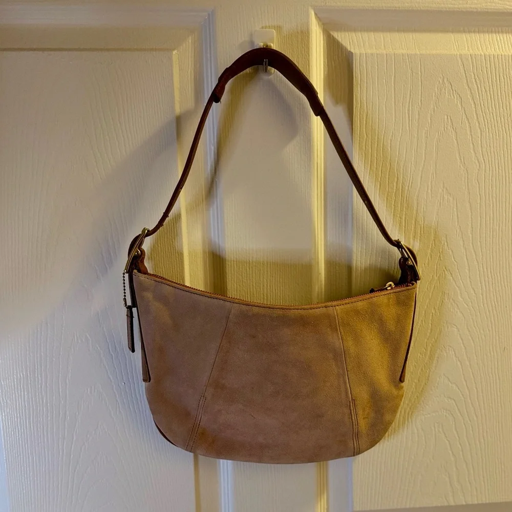 RARE Coach Vintage Blush Pink Suede Hobo Bag - Picture 10 of 12